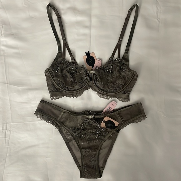 Victoria’s Secret designer collection bra & panty 32C - Picture 4 of 16